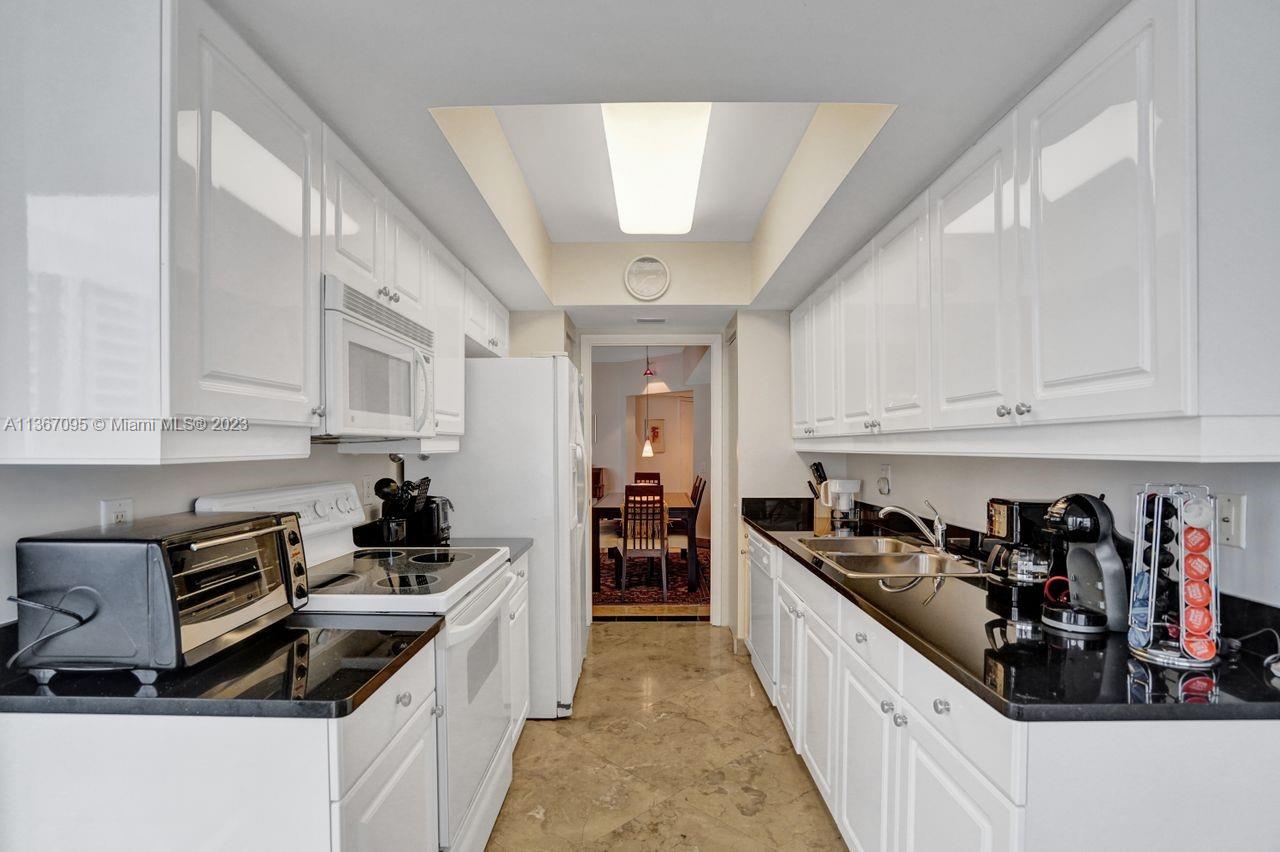 21055 Yacht Club Dr Unit: 2406