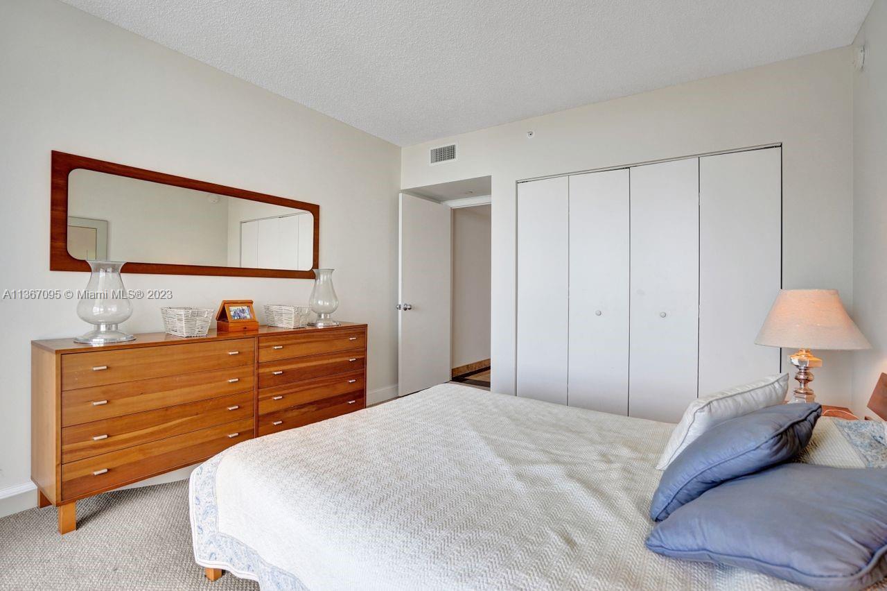 21055 Yacht Club Dr Unit: 2406