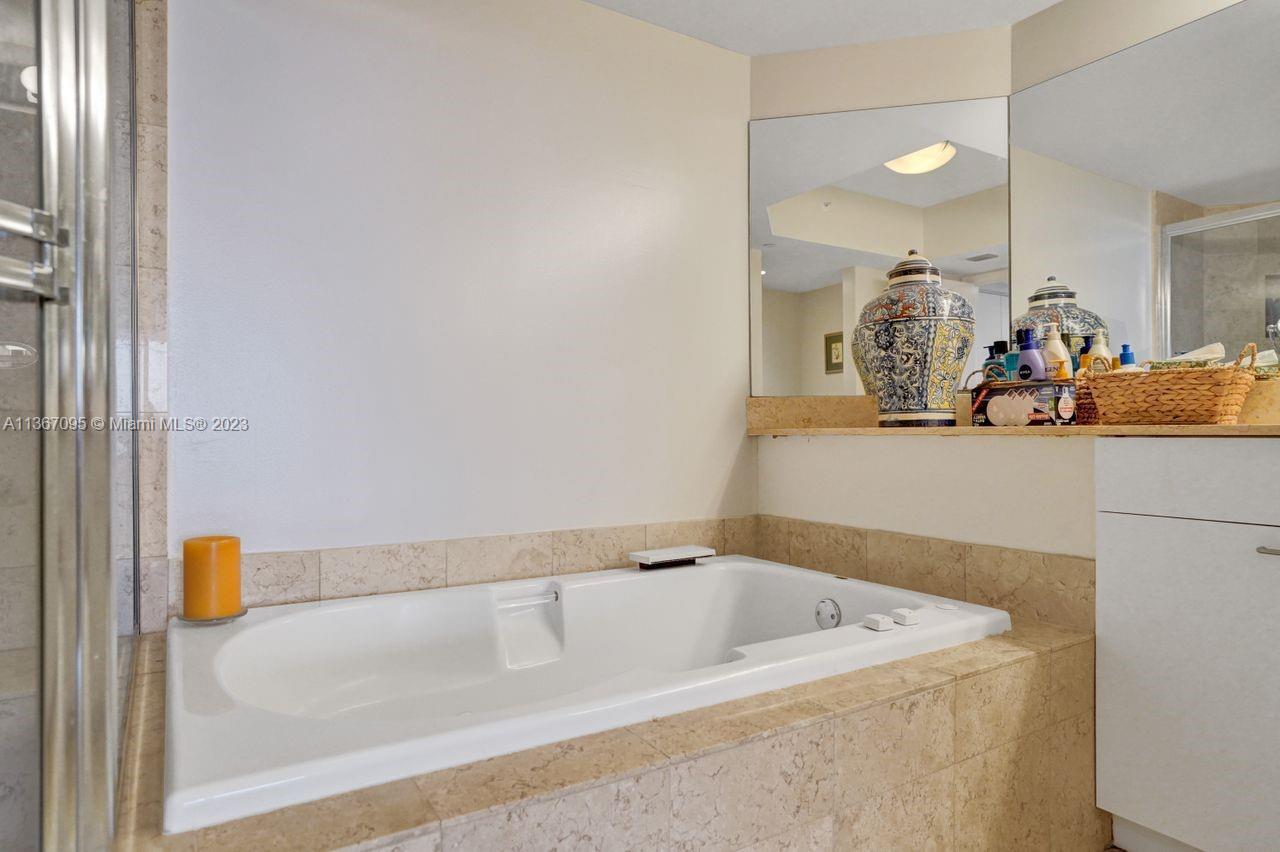 21055 Yacht Club Dr Unit: 2406