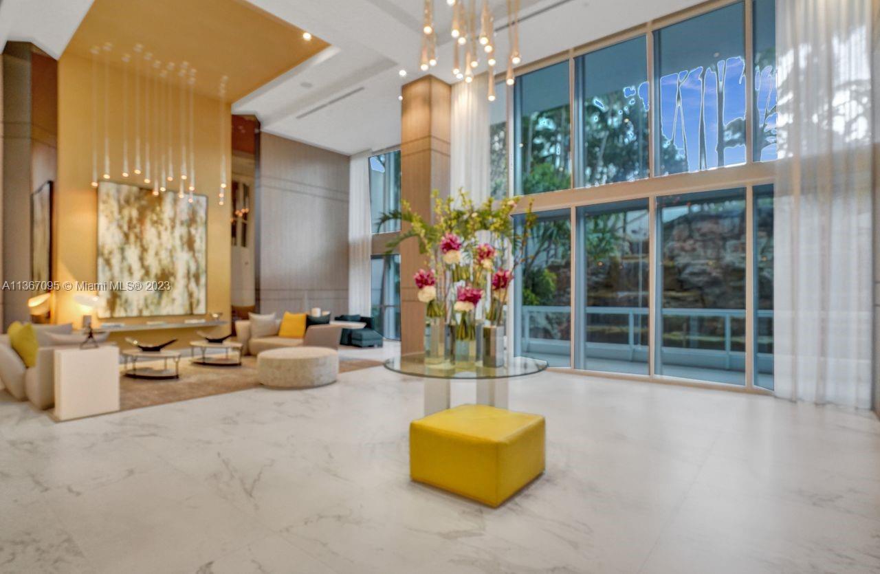 21055 Yacht Club Dr Unit: 2406