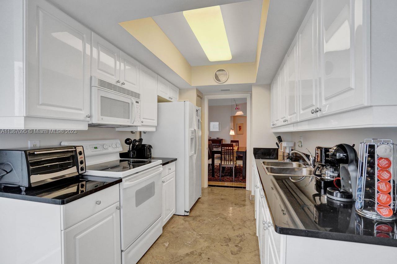 21055 Yacht Club Dr Unit: 2406