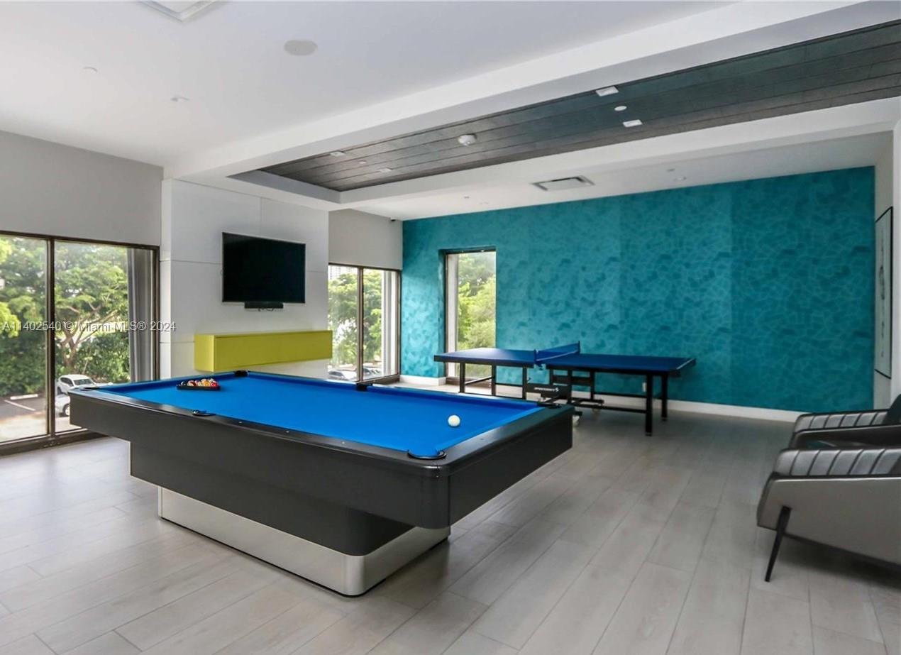 20225 NE 34th Ct Unit: 2112