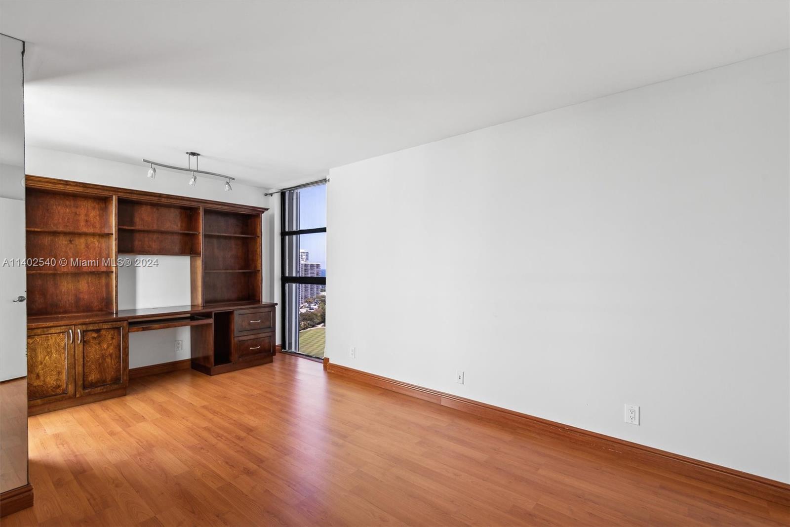 20225 NE 34th Ct Unit: 2112