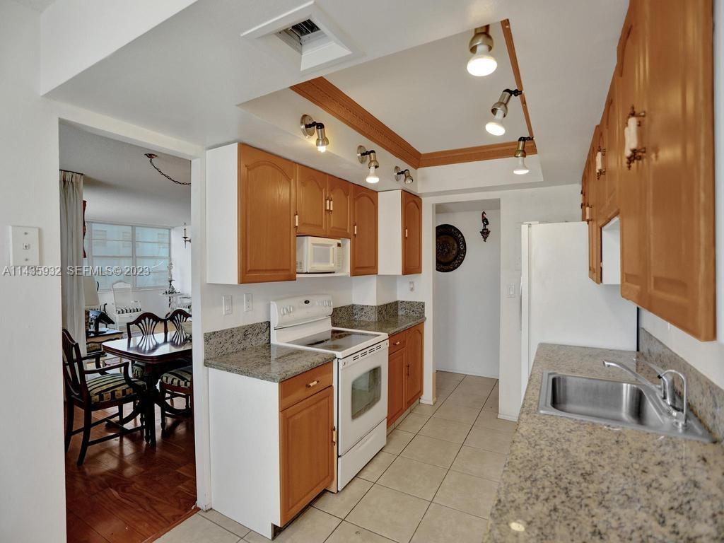 18051 Biscayne Blvd Unit: 304