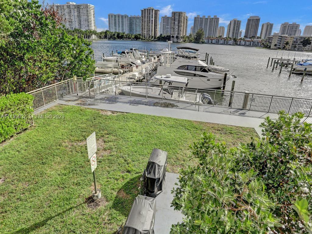 18051 Biscayne Blvd Unit: 304