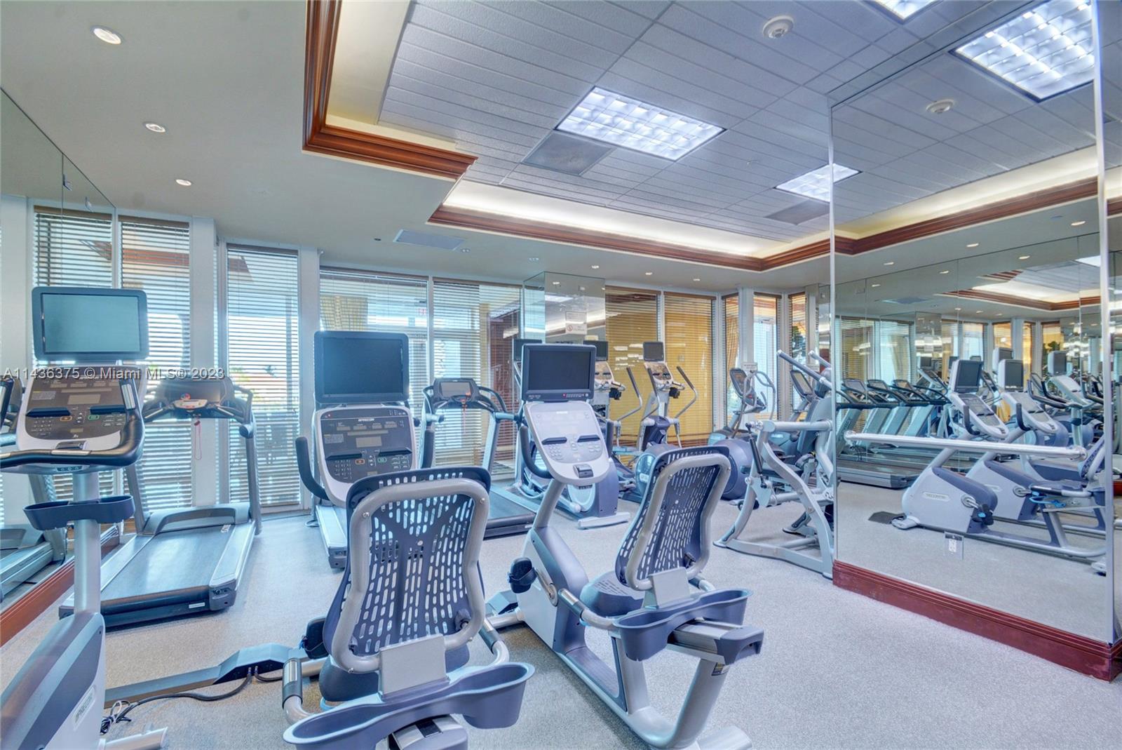 20201 E Country Club Dr Unit: 404