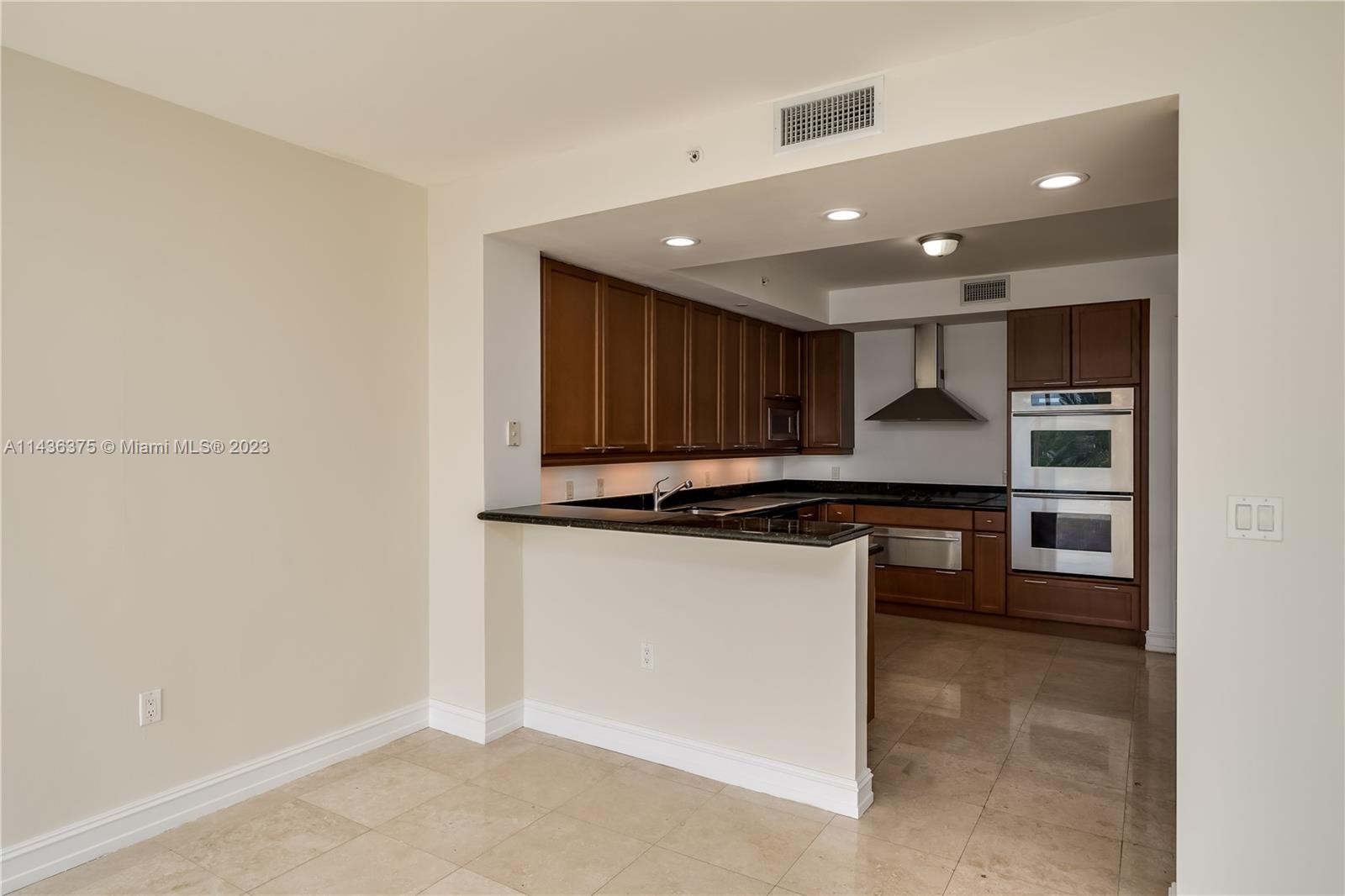 20201 E Country Club Dr Unit: 404