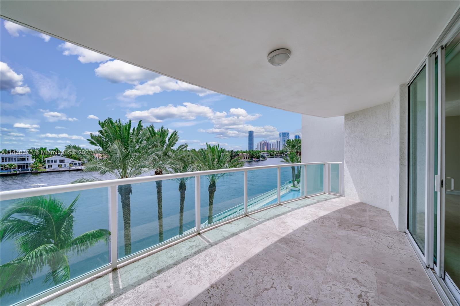 20201 E Country Club Dr Unit: 404