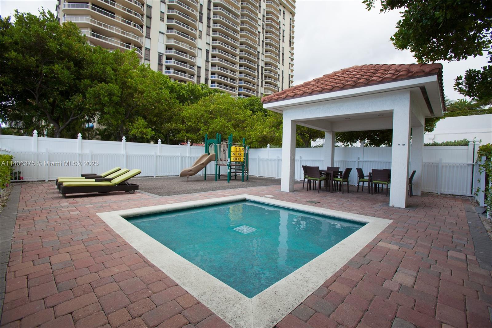 20201 E Country Club Dr Unit: 404