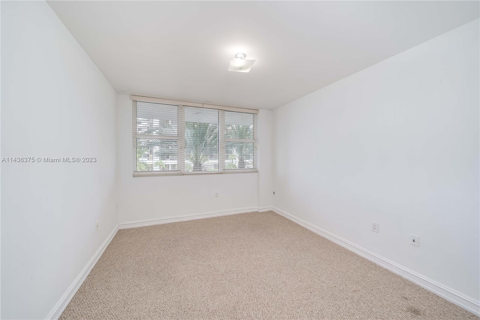 20201 E Country Club Dr Unit: 404