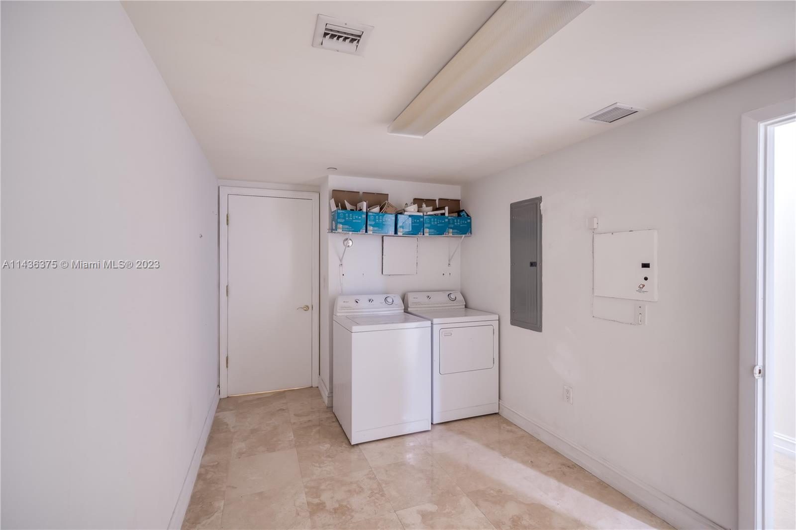 20201 E Country Club Dr Unit: 404