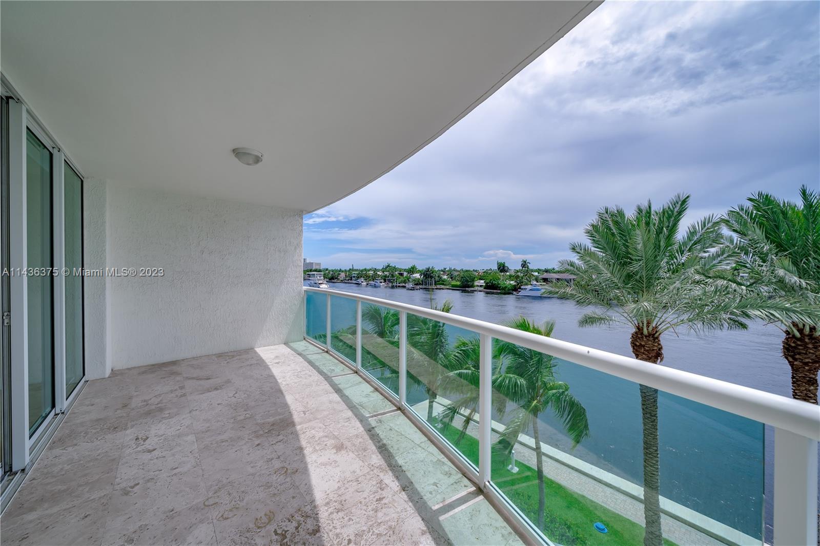 20201 E Country Club Dr Unit: 404