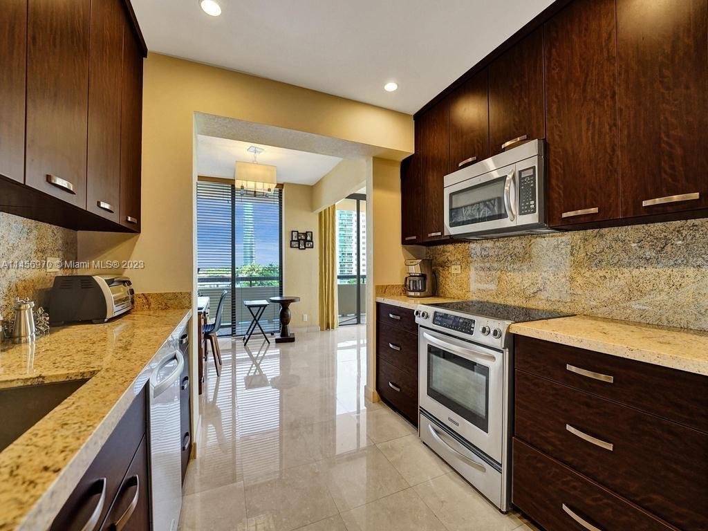 19355 Turnberry Way Unit: 3J