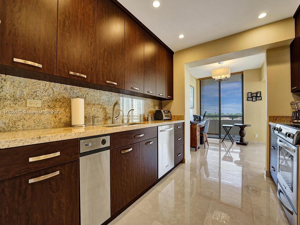 19355 Turnberry Way Unit: 3J