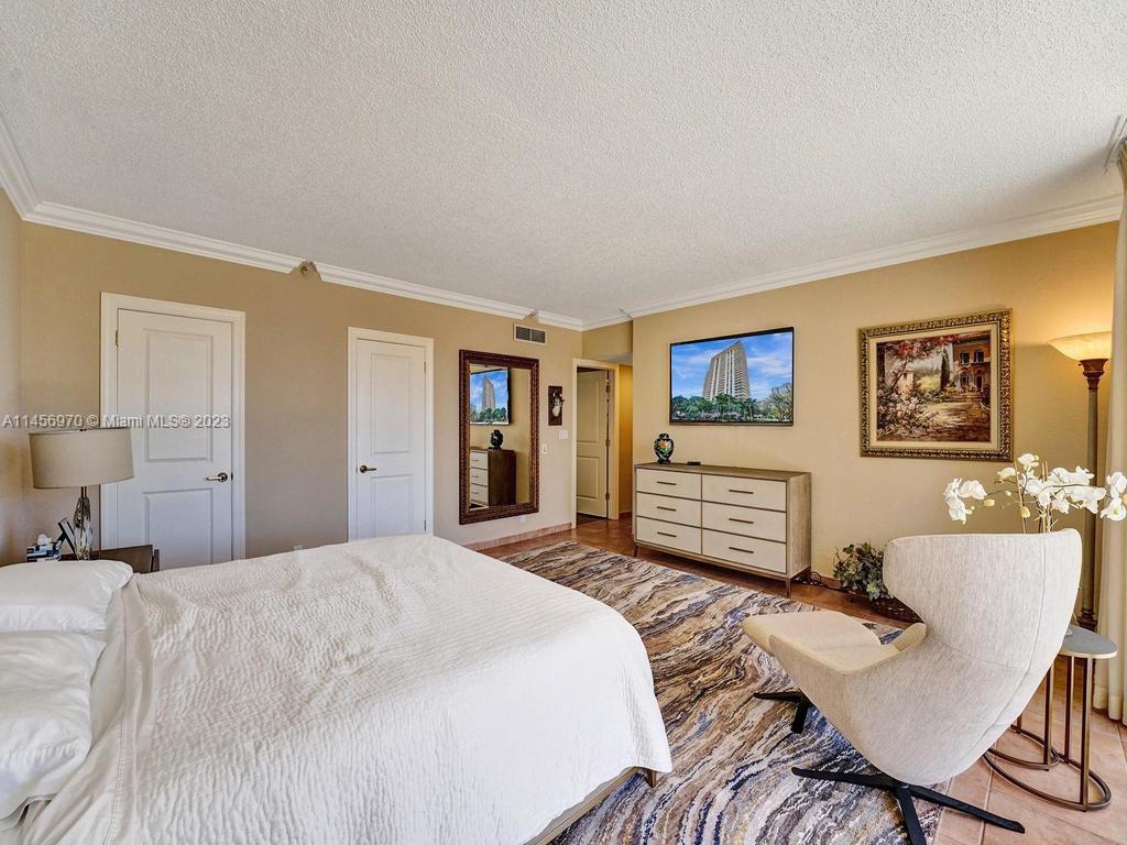 19355 Turnberry Way Unit: 3J