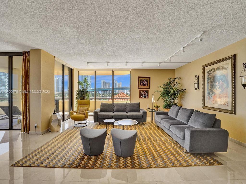 19355 Turnberry Way Unit: 3J