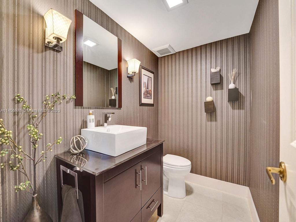 19355 Turnberry Way Unit: 3J