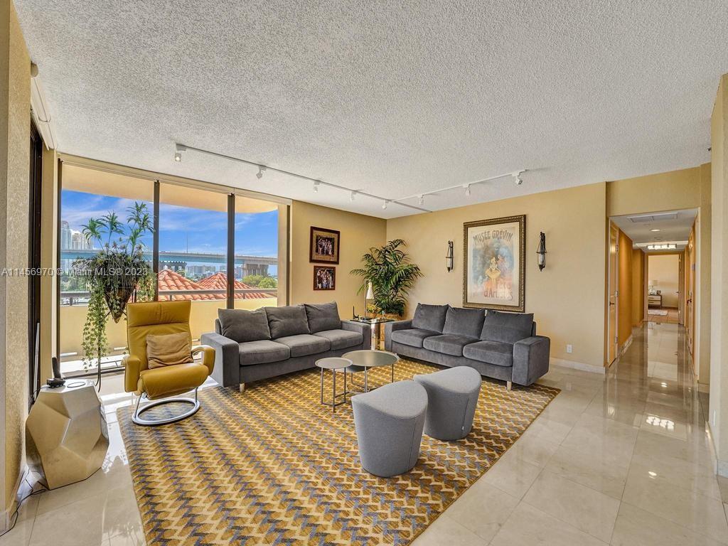 19355 Turnberry Way Unit: 3J