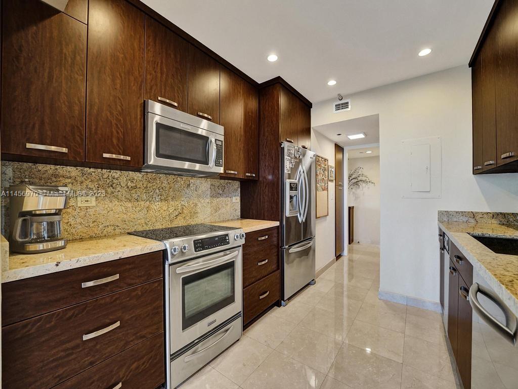 19355 Turnberry Way Unit: 3J