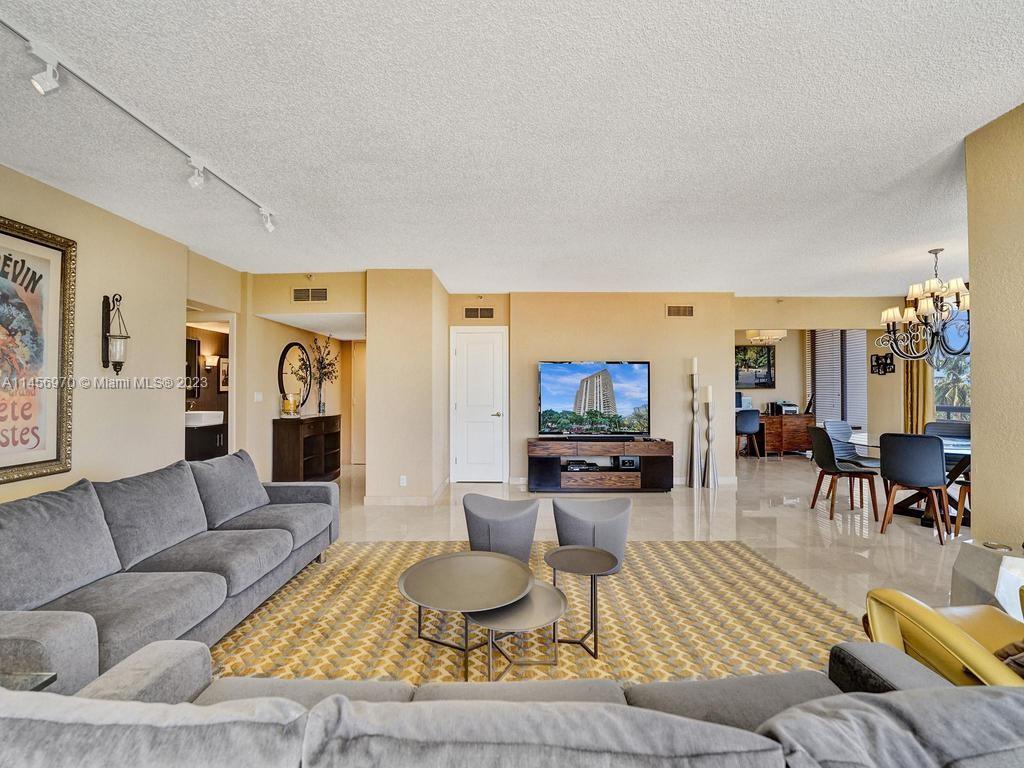 19355 Turnberry Way Unit: 3J