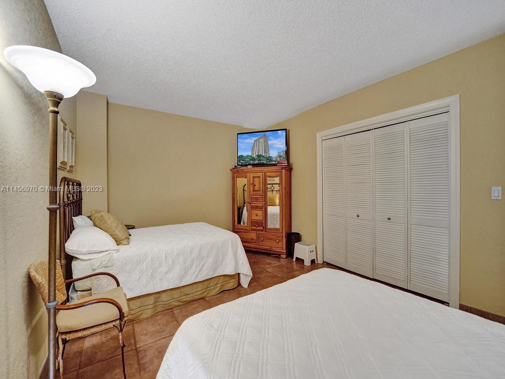 19355 Turnberry Way Unit: 3J