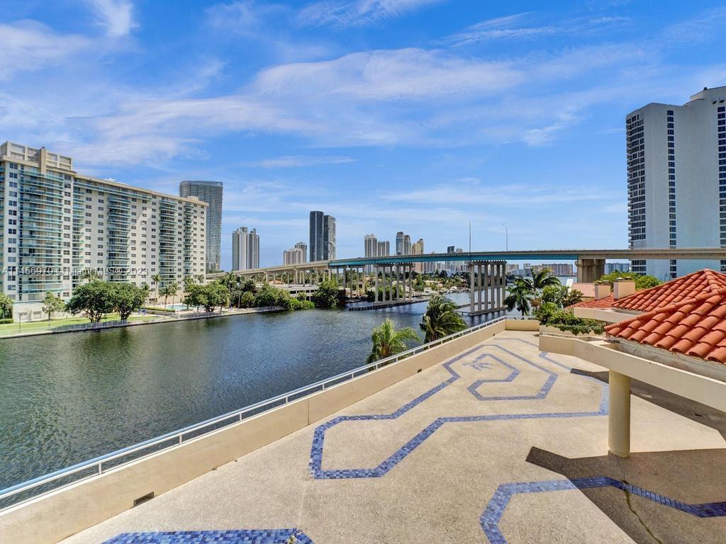 19355 Turnberry Way Unit: 3J
