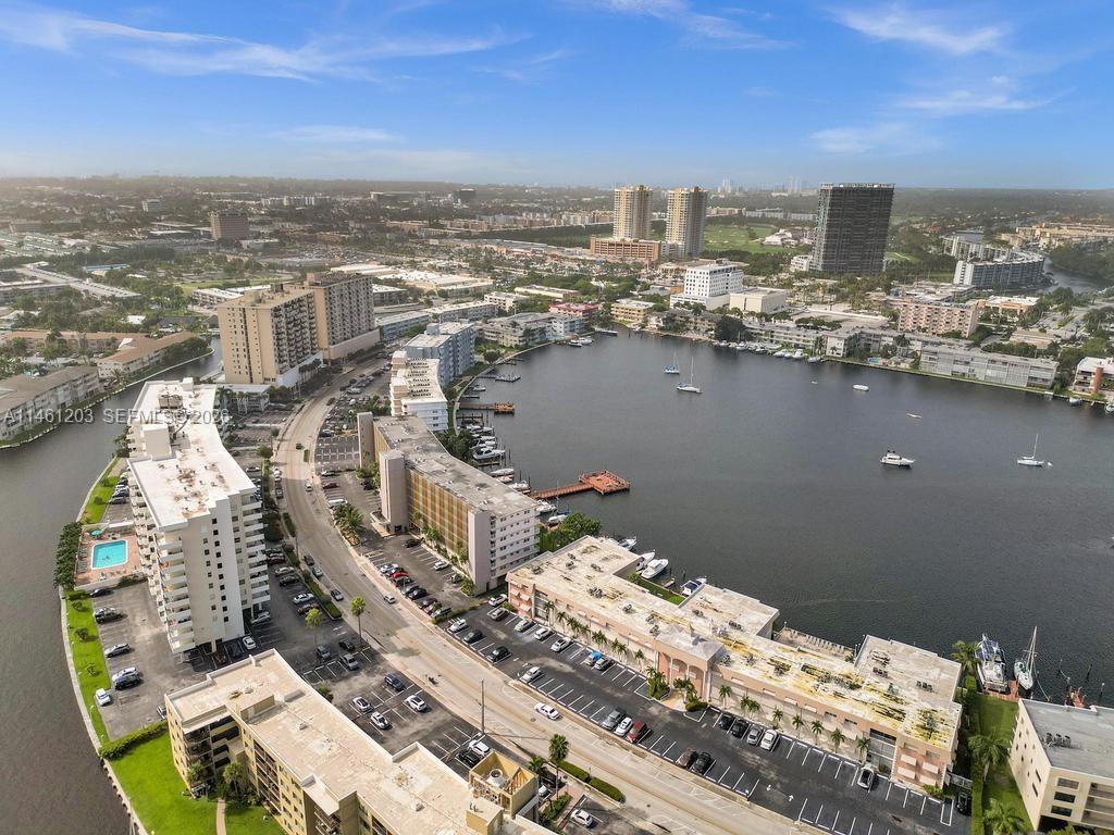 300 Golden Isles Dr Unit: 312