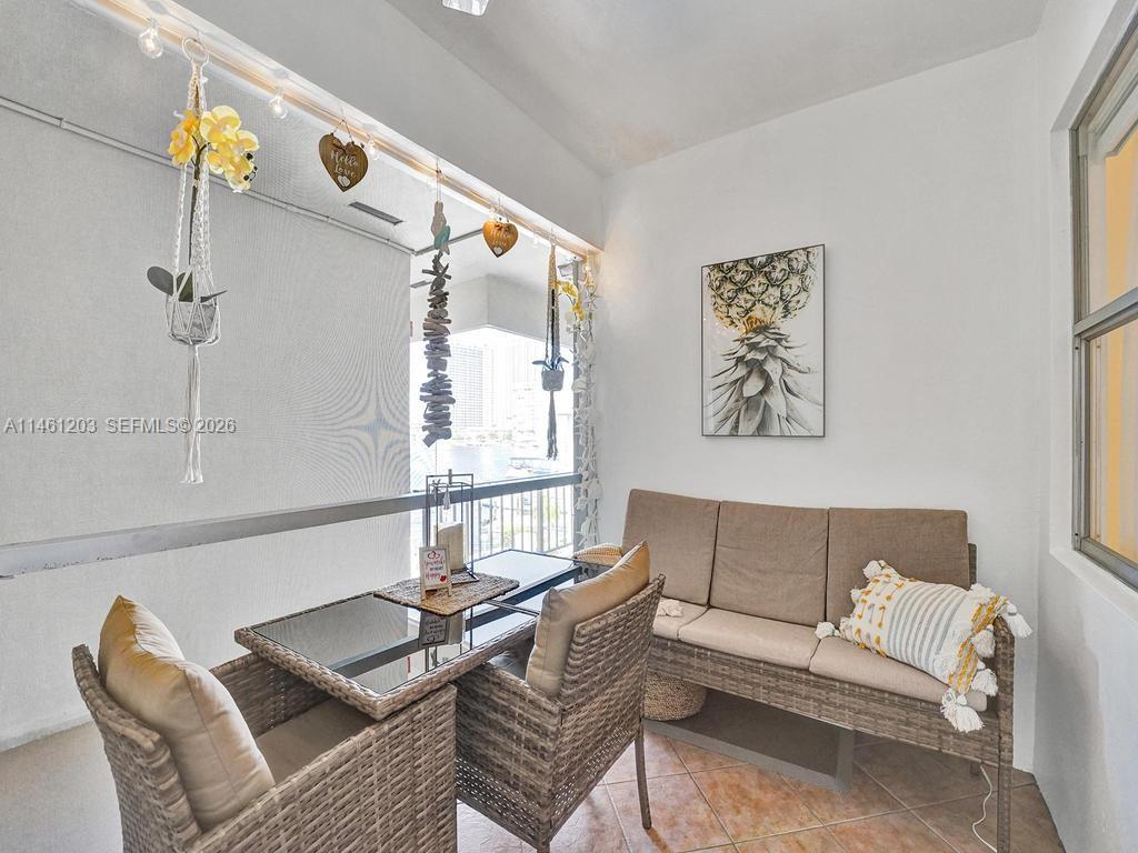 300 Golden Isles Dr Unit: 312