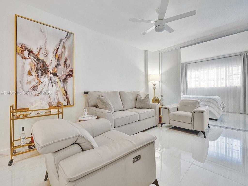 300 Golden Isles Dr Unit: 312