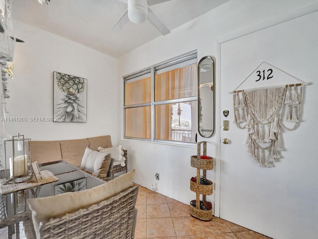 300 Golden Isles Dr Unit: 312