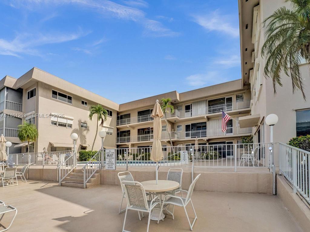 300 Golden Isles Dr Unit: 312