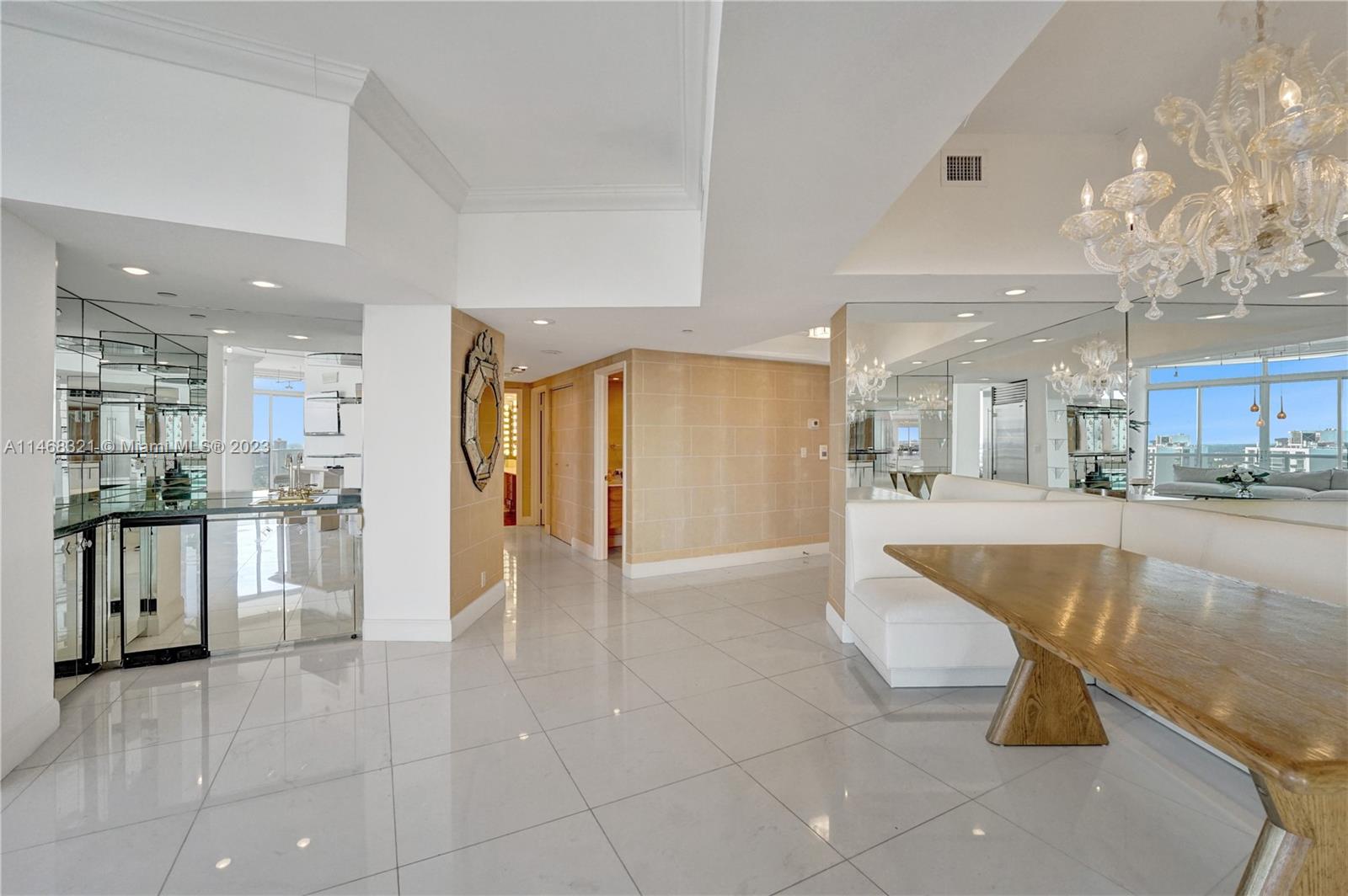 20281 E Country Club Dr Unit: TW7
