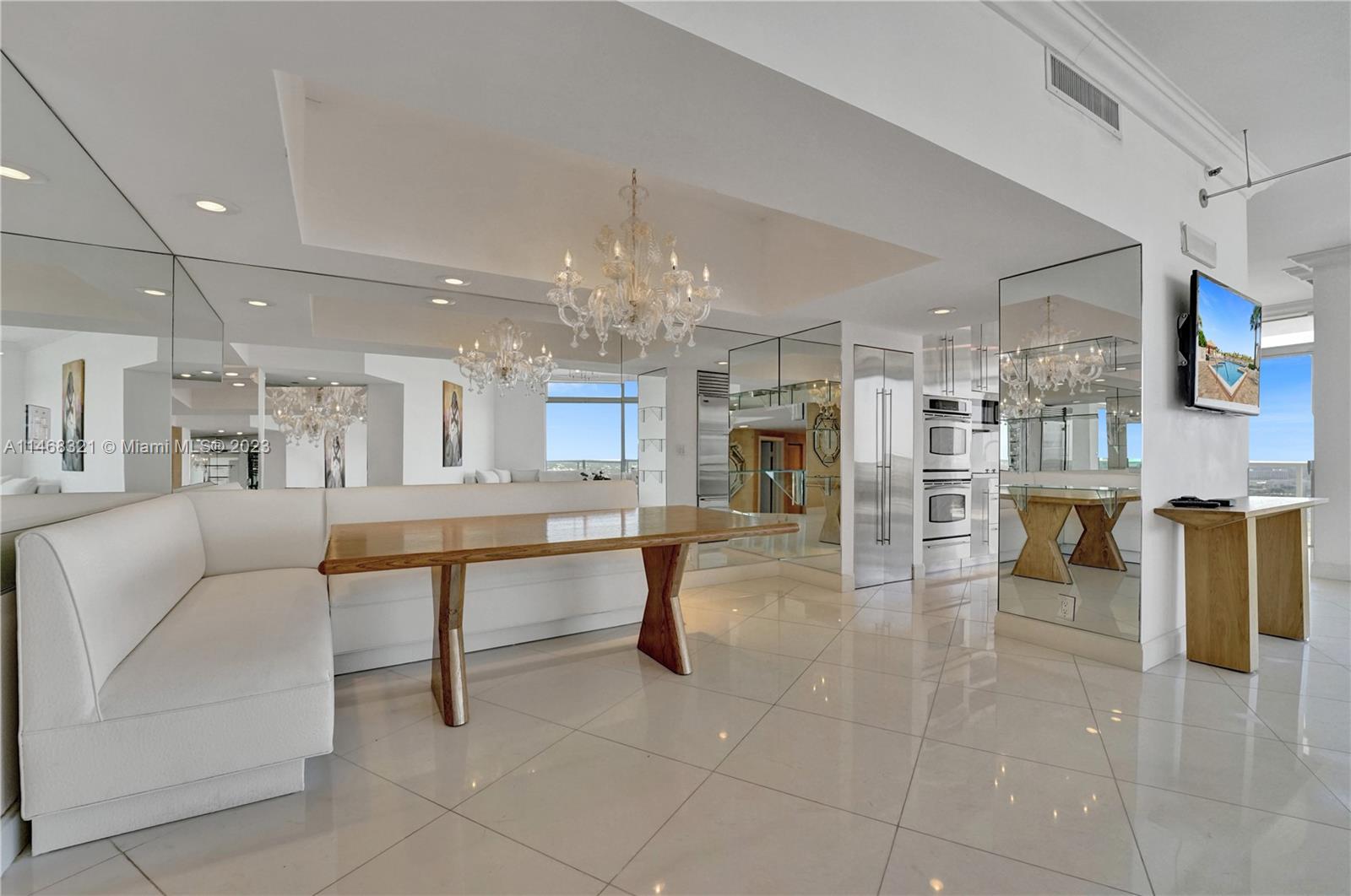 20281 E Country Club Dr Unit: TW7