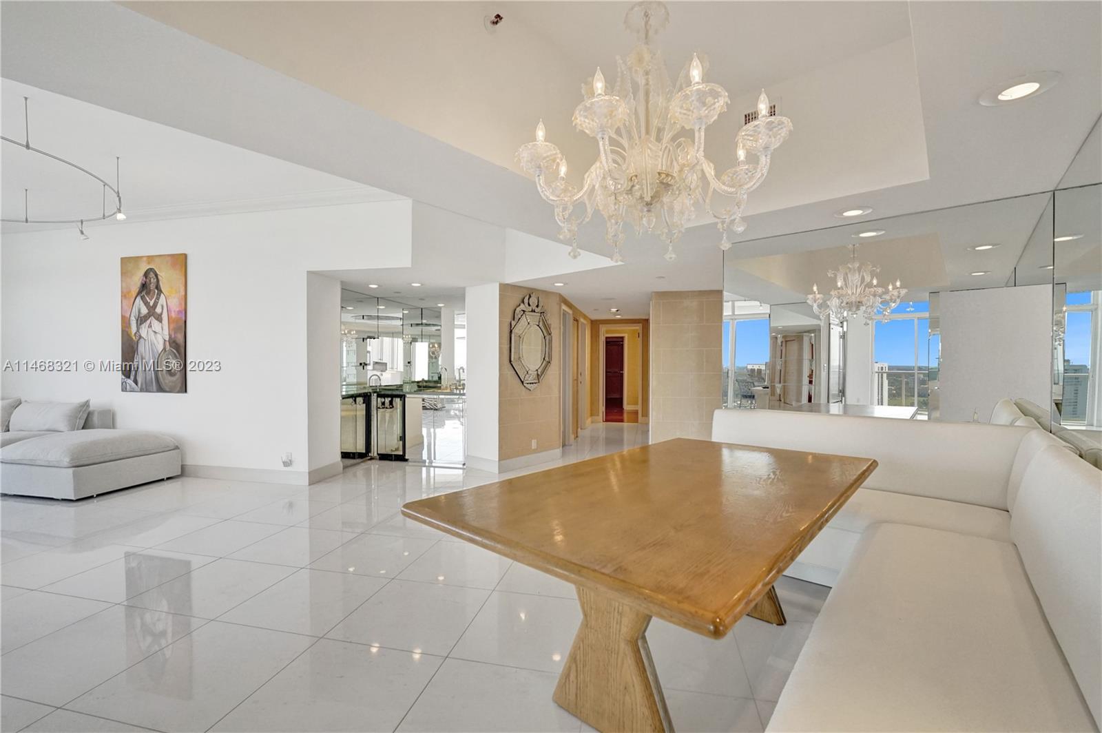 20281 E Country Club Dr Unit: TW7