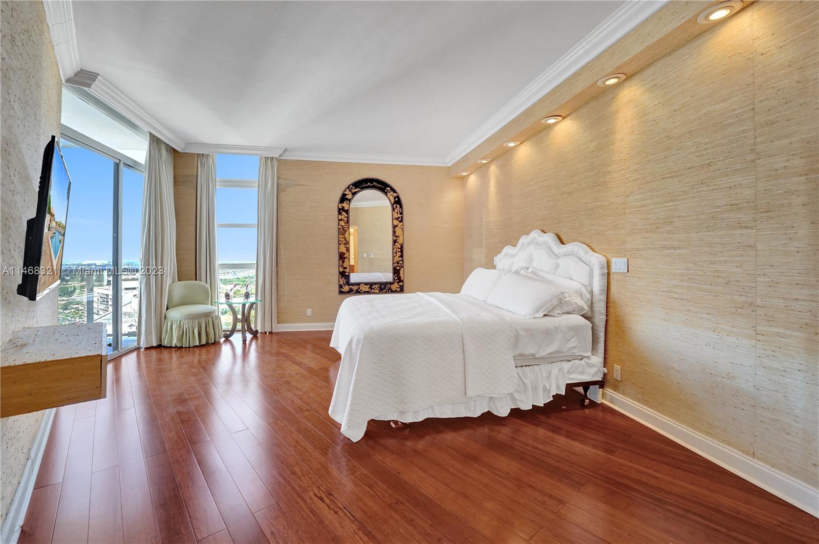 20281 E Country Club Dr Unit: TW7