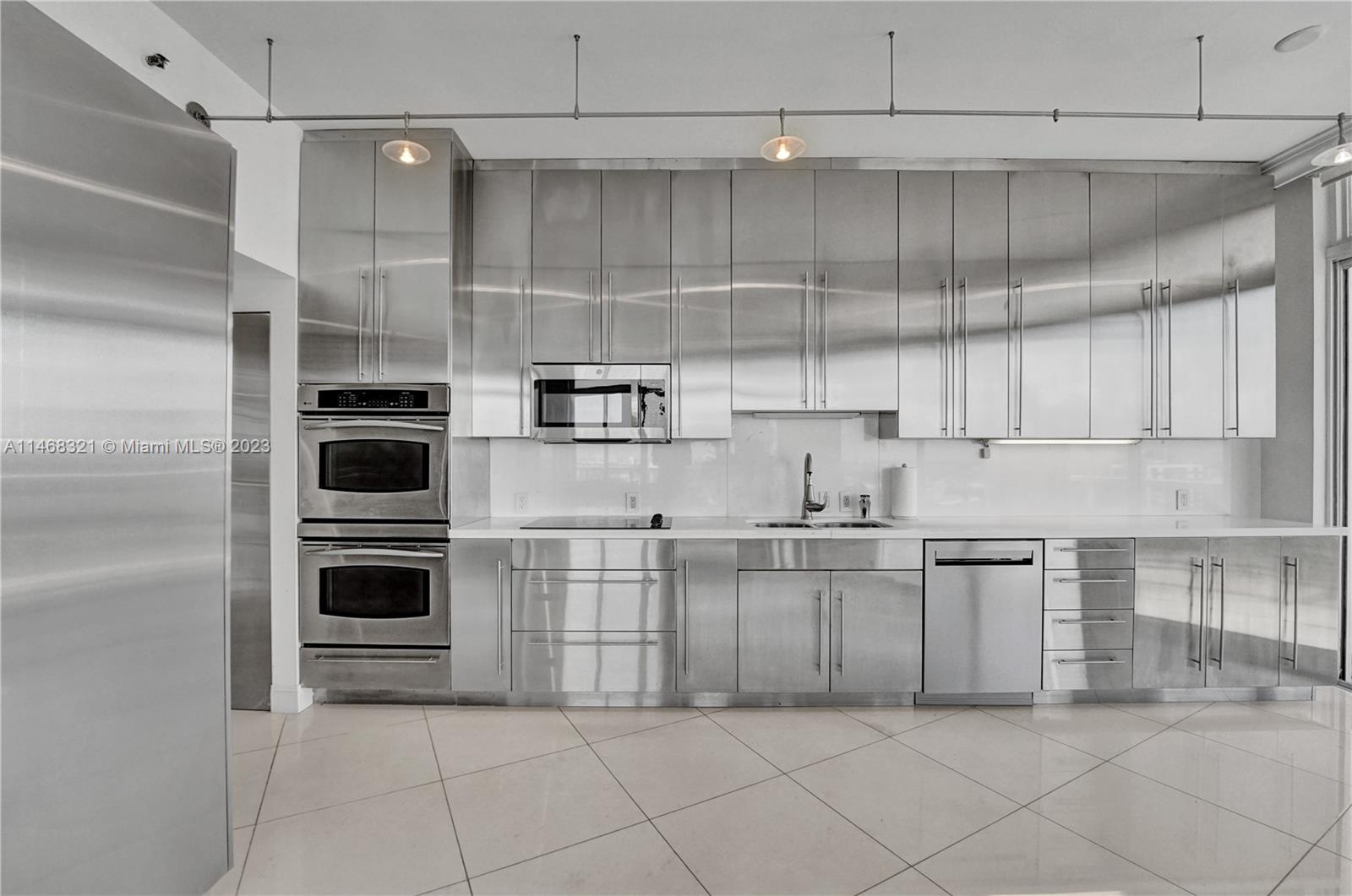 20281 E Country Club Dr Unit: TW7