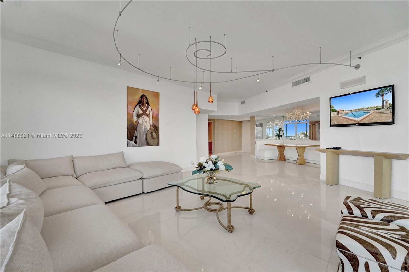 20281 E Country Club Dr Unit: TW7