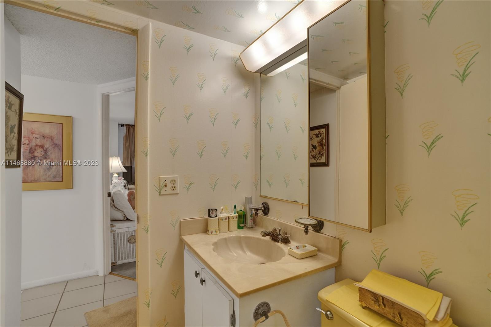 2851 NE 183rd St Unit: 1412E