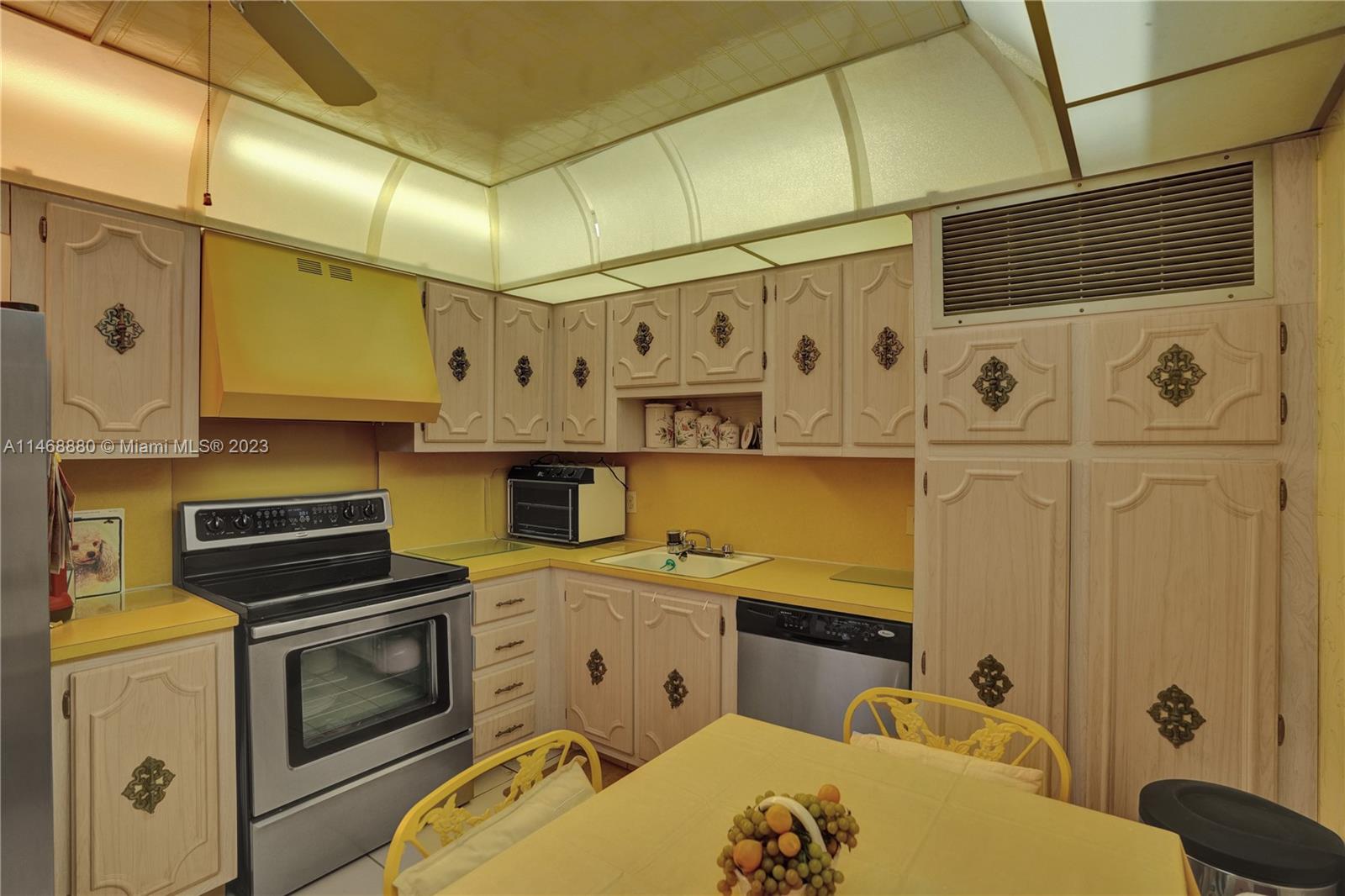 2851 NE 183rd St Unit: 1412E