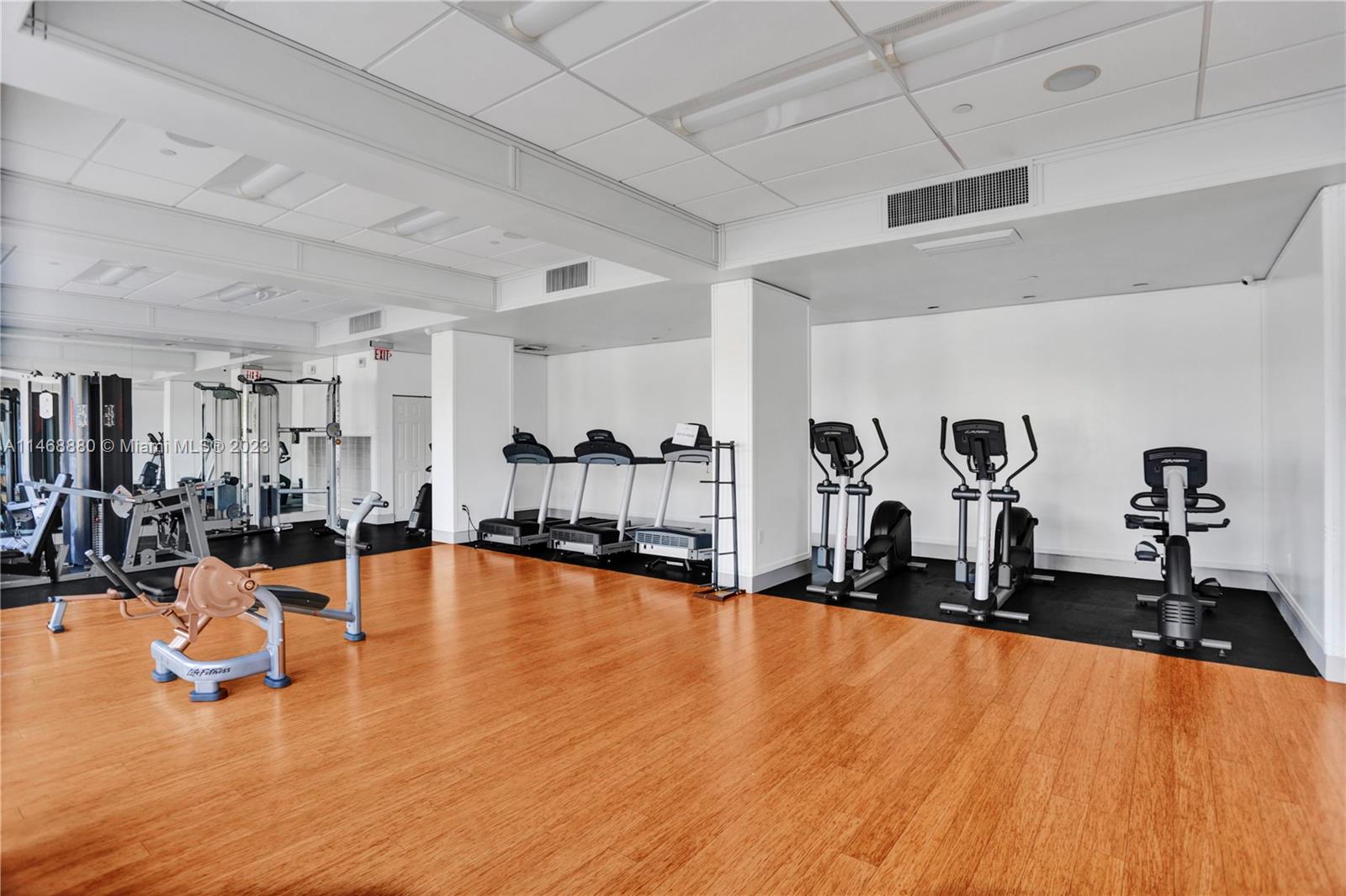 2851 NE 183rd St Unit: 1412E