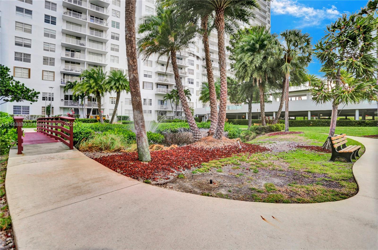 2851 NE 183rd St Unit: 1412E