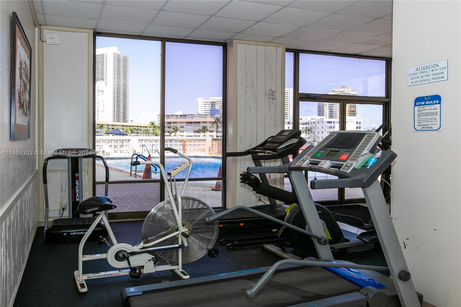 137 Golden Isles Dr Unit: 810