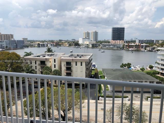 137 Golden Isles Dr Unit: 810