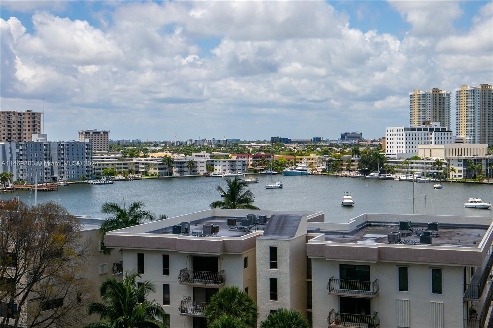 137 Golden Isles Dr Unit: 810