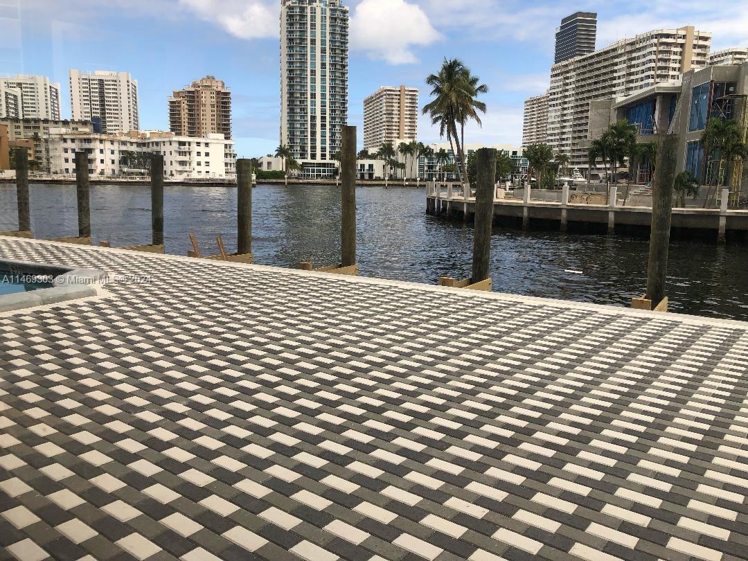 137 Golden Isles Dr Unit: 810