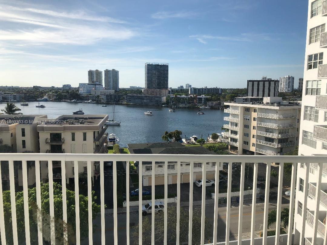 137 Golden Isles Dr Unit: 810