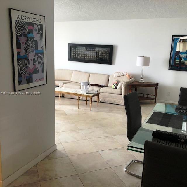 137 Golden Isles Dr Unit: 810