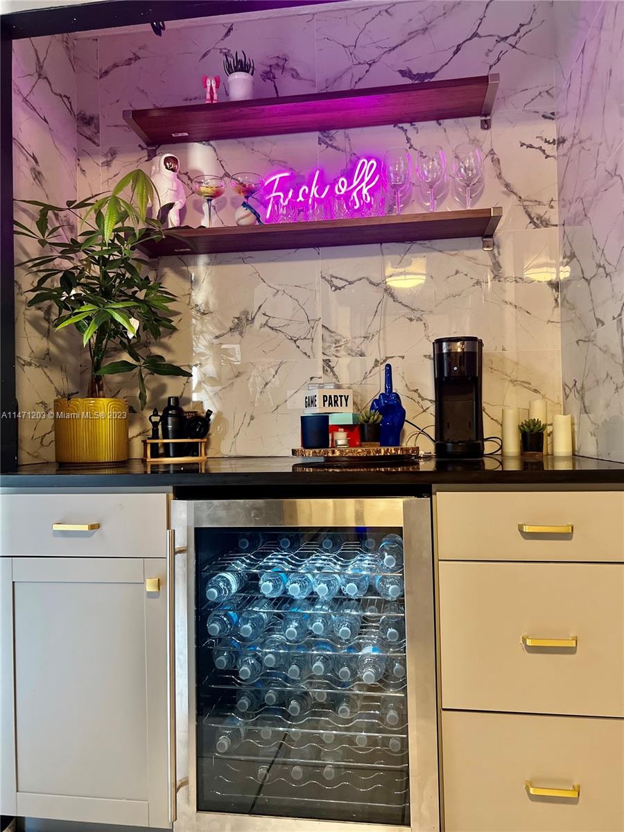 4320 Washington St Unit: 317