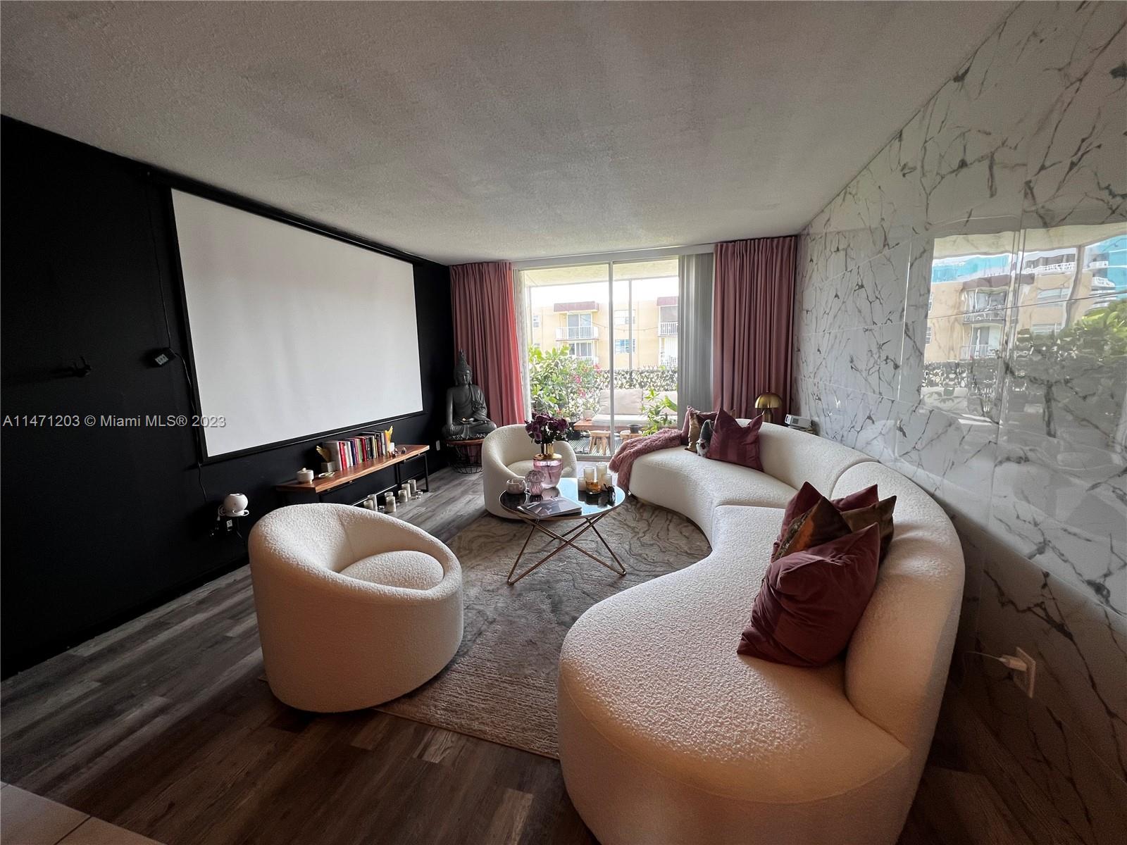 4320 Washington St Unit: 317