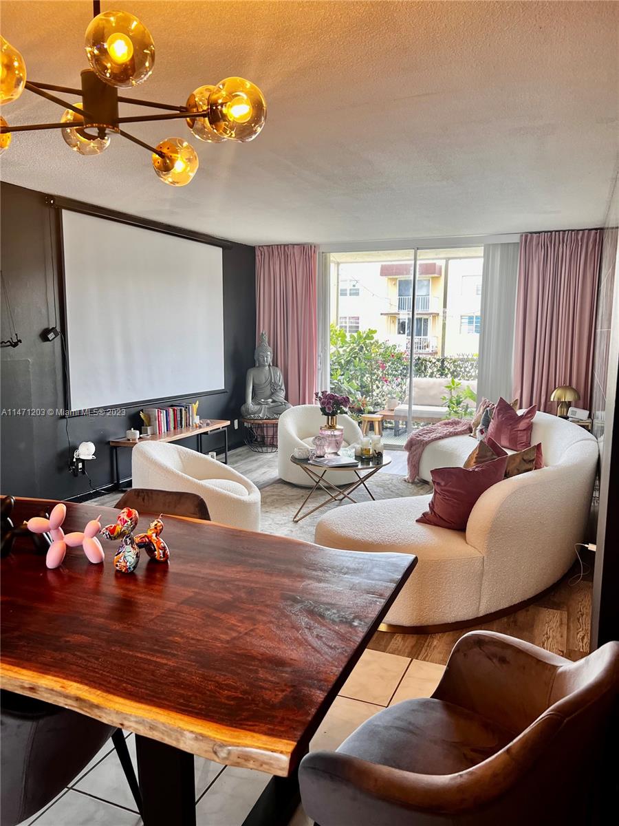 4320 Washington St Unit: 317